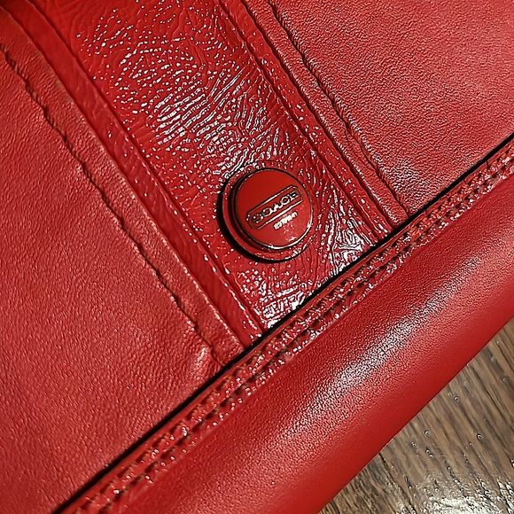Coach wallet used** - Picture 11 of 11